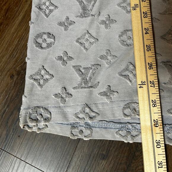 Louis Vuitton Gray Raised Fleece Monogram Men's Crew Neck T-shirt Size XL - Picture 7 of 10